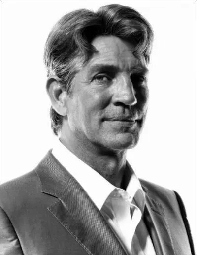 Dans la vraie vie, il est le frre d'une certaine Julia... Dans ce film, il est le bad guy James Munroe. Quel est son nom ?