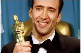 En 1995, Mike Figgis raconte les dboires de Ben, un alcoolique hberg par Sera, une prostitue. Pour quel film Nicolas Cage a-til reu un Oscar et un Golden Globe de meilleur acteur ?