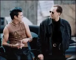 Quel thriller de Joel Schumacher (1999) l'amne  enquter sur un 'snuff movie' ?