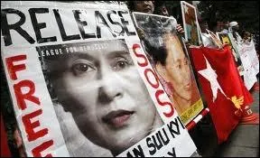 Quel est le nom de son parti ?