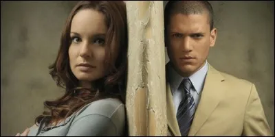 Dans "Prison Break", comment fait-on croire à Michael que Sara est morte ?