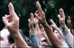 Que se passe-t-il dans le district 11 après la mort de Rue ?