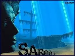 Dans 'le centre du monde', qui disait  Sardou 'c'est un pont dmoli o des anciennes vierges mortes il y a 800 ans, claires par des cierges, dansaient toutes en rang' ?