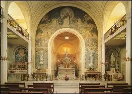 Qui eut une clbre apparition de la vierge en 1830, 140 rue du Bac  Paris ?