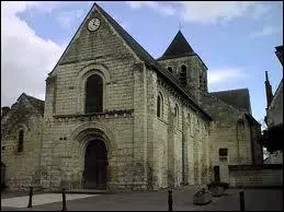 Une apparition de la vierge a eu lieu en 1947  L'Ile Bouchard, dans quel dpartement ?