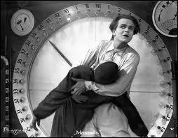 Dans le film : 'Mtropolis', qui est 'Freder', interprt par Gustav Frhlich ?