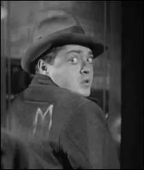 Dans 'M le Maudit', qui sont les victimes tues par l'assassin ?