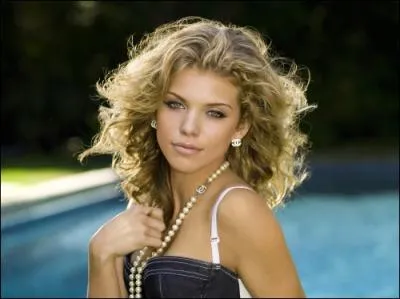 Quel est son nom dans 90210 ?