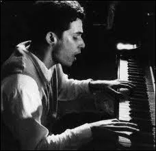 Pour qui 'Lorsque elle entend ce prlude de Bach par Glenn Gould sa raison s'envole' ?