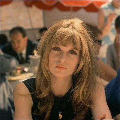 Actrice franaise, ne le 21 mars 1942, qui a jou notamment dans  L'Homme de Rio ,  La Peau douce  et  Les Demoiselles de Rochefort  avant de nous quitter beaucoup trop tt.