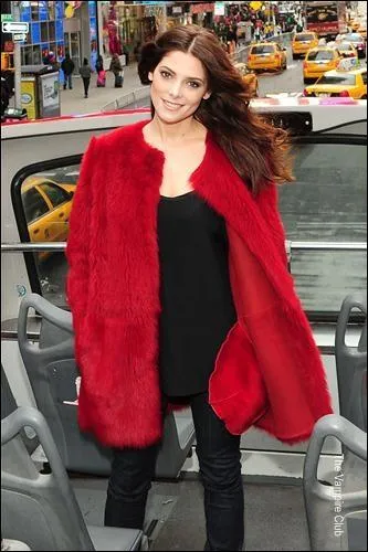 Maintenent elle est trs amie avec une actrice de Twilight, laquelle ?