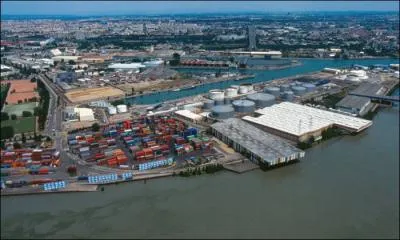 Hugues Aufray a chant :