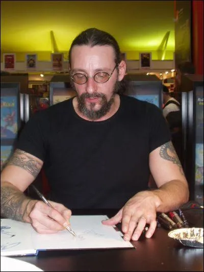 Quel est le nom de cet auteur de BD ?