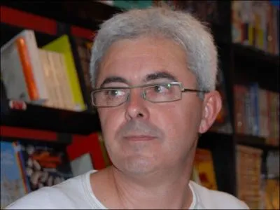 Quel est le nom de cet auteur de BD ?