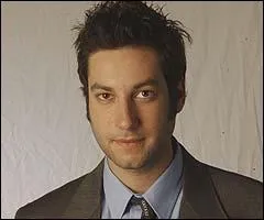 Comment s'appelle sa bande ?