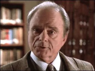 A quoi appartient-il ?