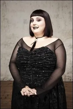 Quel rle interprte Lola Cs ?