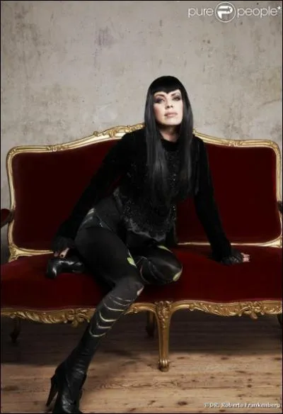 Quel rle interprte Ginie Line ?