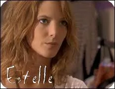 Avec qui Estelle est-elle en couple ?