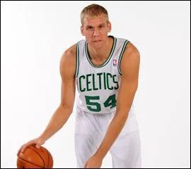 Qui est ce pivot rookie des Celtics ?