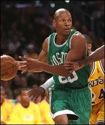 Qui est cet arrire, 10 fois All-Star, ancienne star des Milwaukee Bucks et des Seattle Supersonics ?