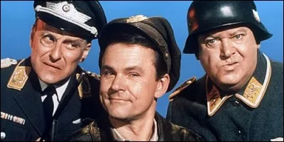 Dans "Papa Schultz", quel est le numéro du Stalag dans lequel se trouve la Colonel Hogan ?