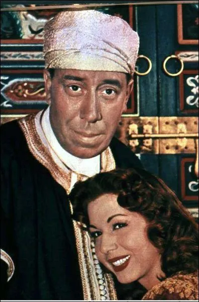 Quel célèbre acteur comique a joué dans le film ''Ali Baba et les 40 Voleurs'' en 1954 ?