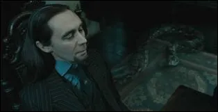 Qui est cet homme sous l'effet du sort 'imperium' ?