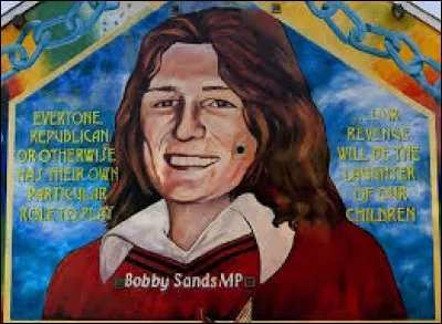 Bobby Sands, activiste irlandais, fut élu député alors qu'il avait commencé sa grève de la faim en prison. Il mourra 65 jours après le début de son action. Quel groupe en a fait une chanson ?