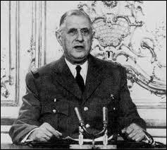 Quelle grave décision prend le général de Gaulle en 1961 pour régler le conflit algérien ?