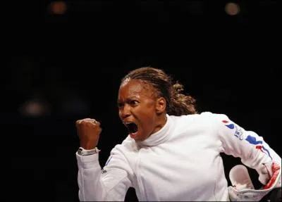 Qui est cette escrimeuse française, médaillée deux fois à Atlanta, en individuel et en équipe ?