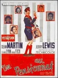 Un ... . . au pensionnat