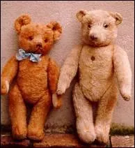 En quelle anne le premier ours en peluche franais vit-il le jour par la cration de Marcel Pintel ?