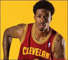 Qui est cet arrire des Cavaliers ?