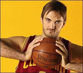 Qui est ce pivot turc des Cavaliers ?