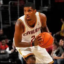 Qui est ce meneur australo-amricain, numro 1 de la draft 2011 et ancien joueur de l'universit de Duke ?