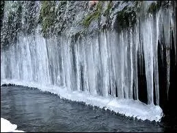 Dans quel magazine sont-ils apparus comme personnages secondaires pour la premire fois ?