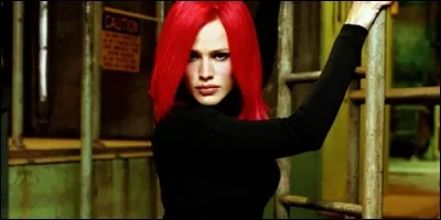 Dans "Alias", quel est le nom du groupe dans lequel travaille Sydney ?