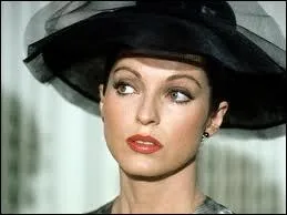 Avril : À quel endroit fut découvert le corps sans vie de Marie-France Pisier ?