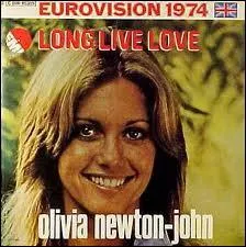 En quelle anne reprsente-elle le Royaume-Uni  l'Eurovision ?