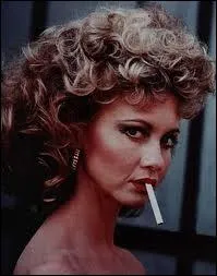 ( Facile ) Avec quel film la carrire cinmatographique d'Olivia Newton-John va-t-elle dbuter ?