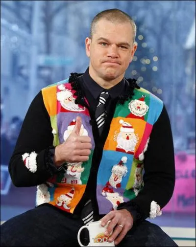 Mais qui est cet acteur clbre, papa de 4 petites filles, avec ce superbe gilet de Nol ?