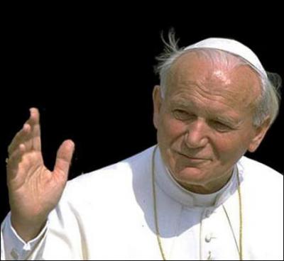 Pape polonais, n le 18 mai 1920, qui a t batifi en 2011 et dont le pontificat a dur 26 ans, 5 mois et 18 jours.
