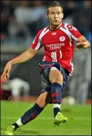 N  Tourcoing, ce milieu de terrain talentueux et intelligent a largement contribu au doubl coupe-championnat du LOSC en 2011