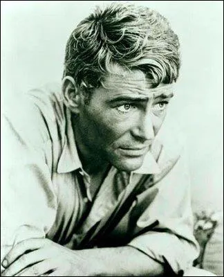 Il a jou dans 'Lawrence d'Arabie' (1962) et plus rcemment dans 'Troie' aux cts de Brad Pitt. Qui est-ce ?