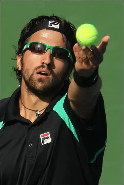 N9 mondial : Je suis serbe et j'ai gagn l'Open de Malaisie. Je suis :