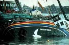 Géographie : Le Rainbow Warrior a été coulé dans le port d'Auckland. Dans quel pays se trouve cette ville ?