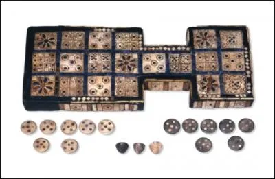 Le jeu du Royal d'Ur est l'un des jeu les plus ancien connu, combien d'annes a t-il ?