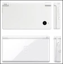 Comment s'appelle cette console de jeux ?