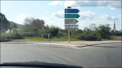 Si je tourne  droite, je peux aller  AVIGNON :